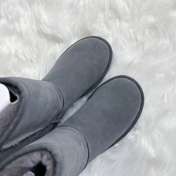 UGG Classic Studded Short Boot - Picture 3 of 7